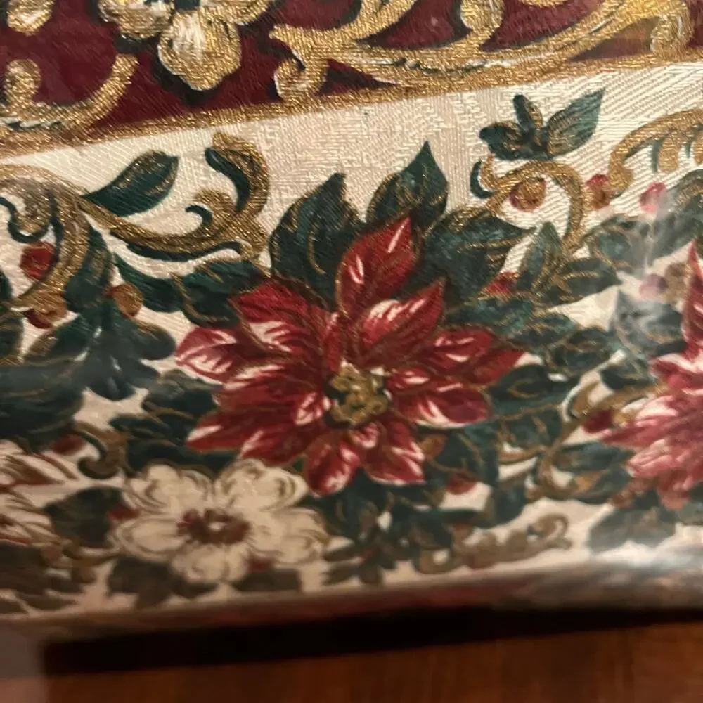 NWT Florentine Holiday Tablecloth Christmas Theme Covering 60” x 84” Oblong